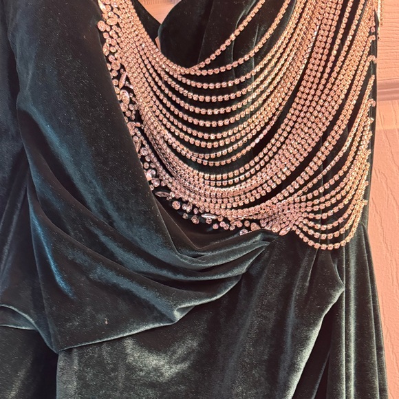 Stunning emerald Portia and scarlet dress - Picture 4 of 9